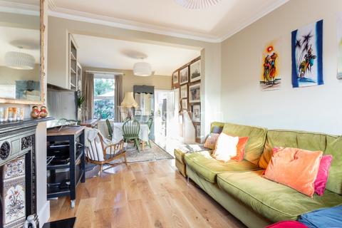 30 Graham Road, London, N15 3NL