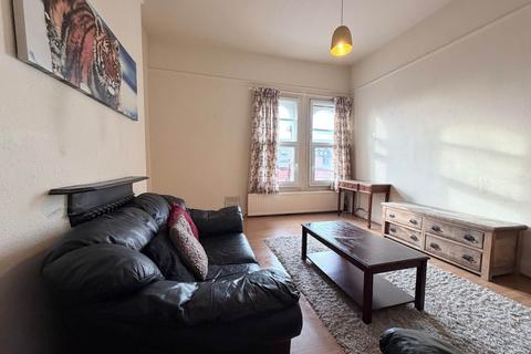 2 bedroom flat to rent, Northernden Road, Sale