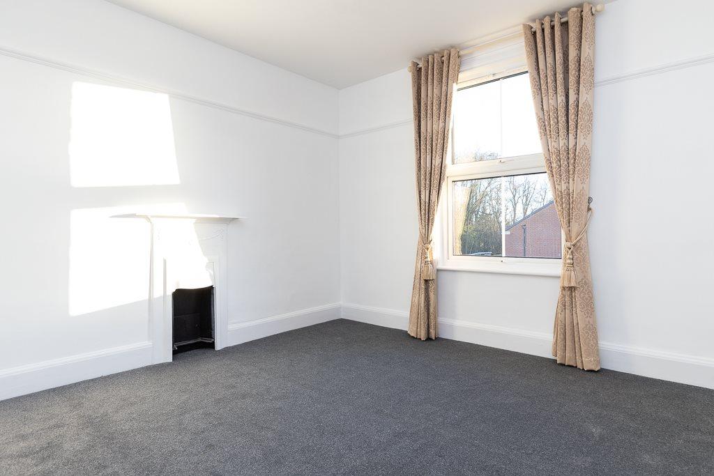 Brumby Wood Lane, Scunthorpe 3 bed semidetached house £675 pcm (£156 pw)