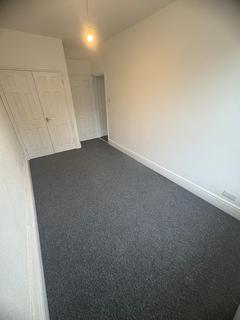 2 bedroom flat to rent, Bristol BS16