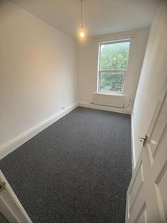 2 bedroom flat to rent, Bristol BS16