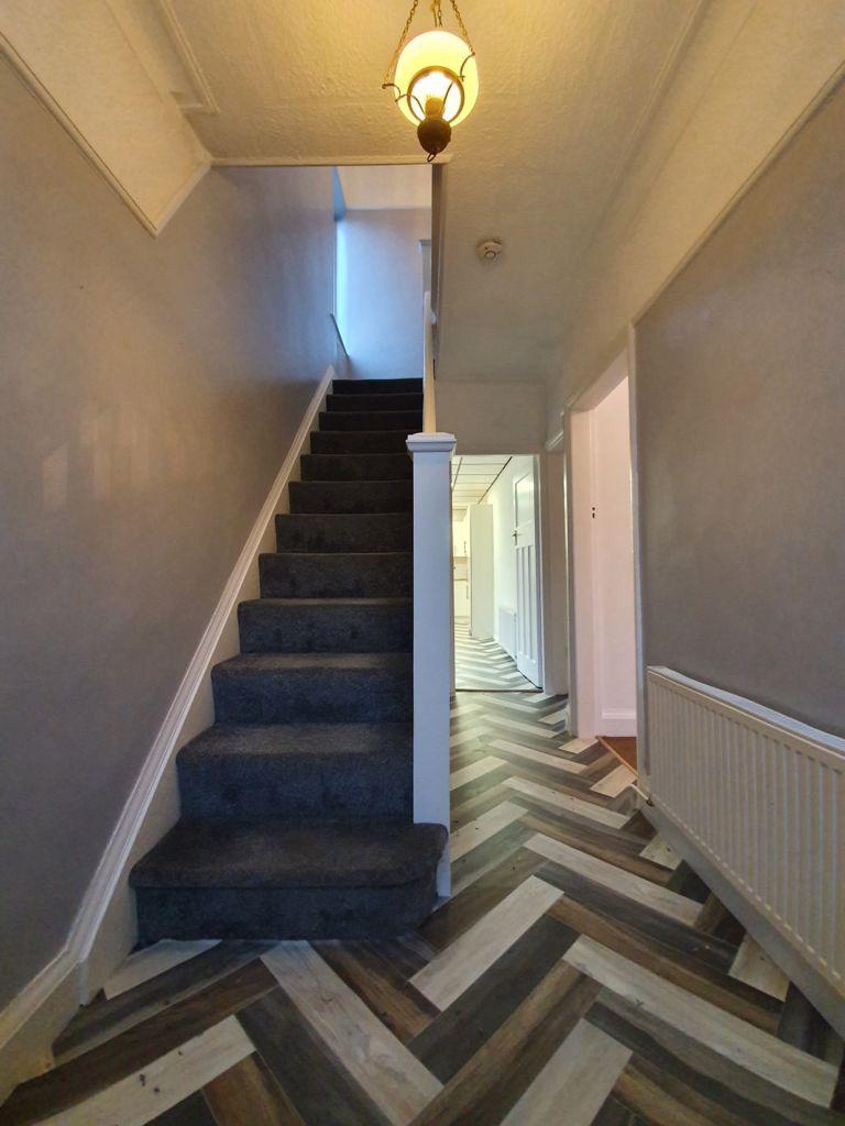 Chislehurst Avenue, Blackpool... 3 bed semidetached house £650 pcm (£150 pw)