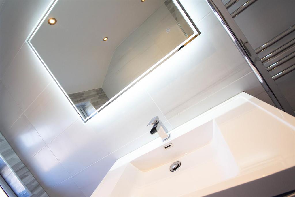 Ensuite.jpg
