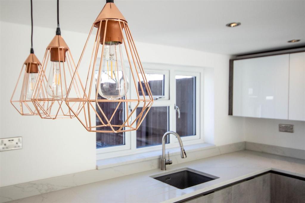 Kitchen4.jpg