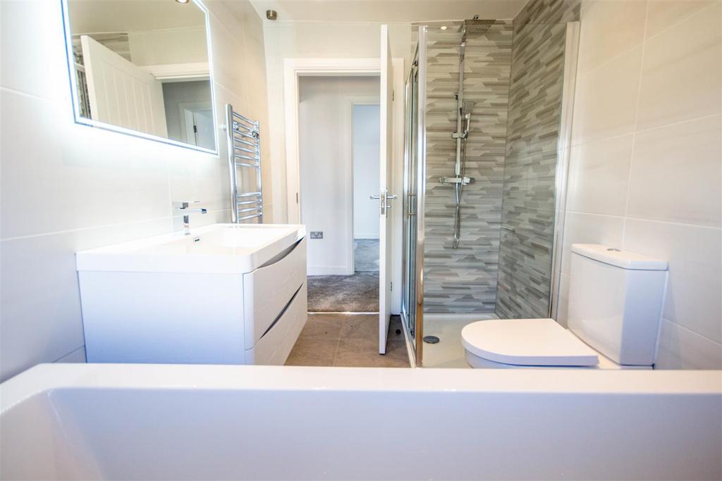 Famil Bathroom 1.jpg