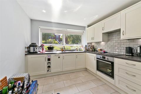 2 bedroom apartment to rent, Hatherley Road, Richmond, TW9