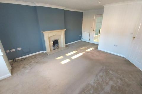 4 bedroom detached house to rent, Berkeley Avenue, Grantham, NG31