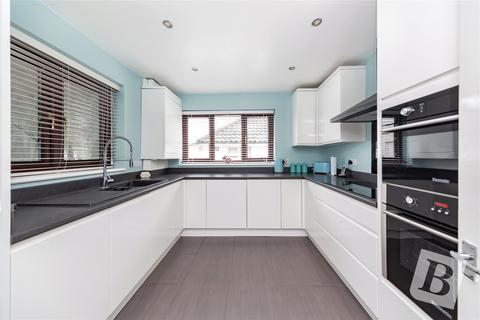 7 Brookmans Close, Upminster, RM14 1SJ
