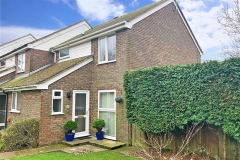 12 Ashdown Crescent, New Romney, TN28 8EU