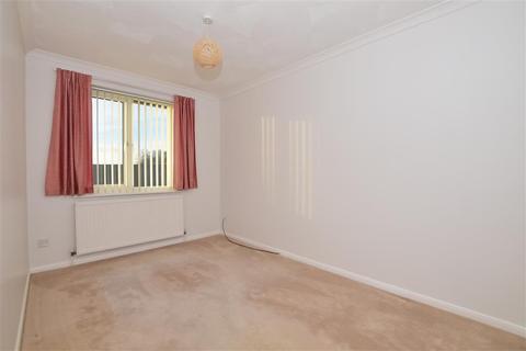 12 Ashdown Crescent, New Romney, TN28 8EU