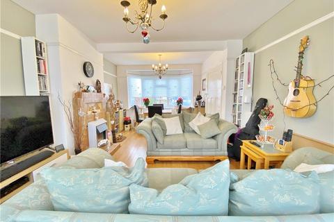 41 Hall Farm Drive, Twickenham, TW2 7PG