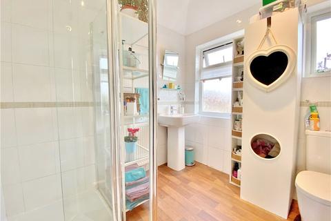 41 Hall Farm Drive, Twickenham, TW2 7PG