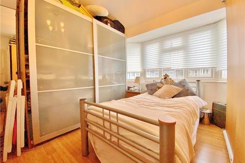 41 Hall Farm Drive, Twickenham, TW2 7PG