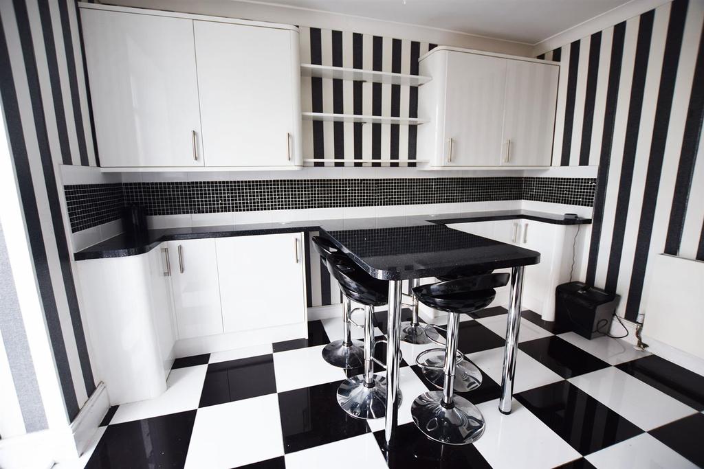 Breakfast bar