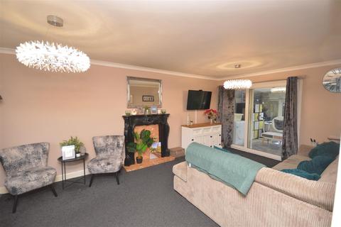 42 Berwicks Lane, Birmingham, B37 7RA