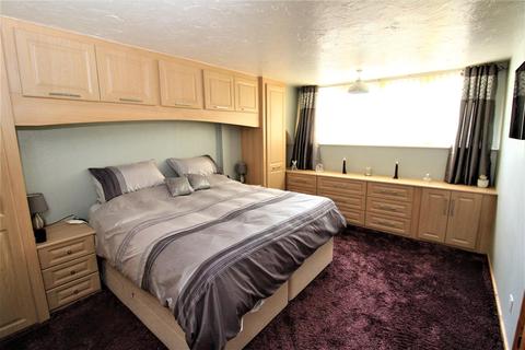 15 Brook Lane, Northampton, NN5 7HL