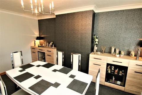 15 Brook Lane, Northampton, NN5 7HL