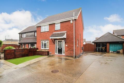 3 bedroom semi-detached house to rent, Cannock Chase, Bedford