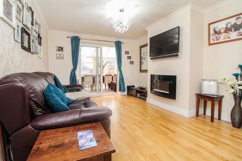 3 bedroom semi-detached house to rent, Cannock Chase, Bedford