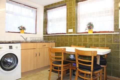 2 bedroom detached bungalow for sale - High Road, Harrow Weald