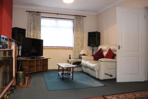2 bedroom detached bungalow for sale - High Road, Harrow Weald