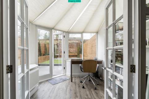 14, Manor Court Common Lane, Radlett, WD7 8PU