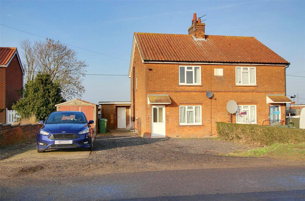 Norwich Road, Mattishall, Dereham, NR20 3 bed semidetached house £