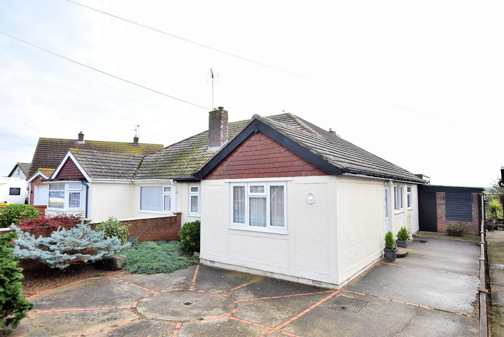 Crossways, ClactononSea 3 bed chalet £239,950