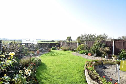 71 Crossways, Jaywick, Clacton-on-sea, CO15 2NG