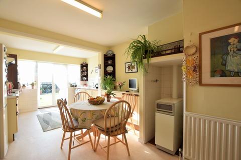 71 Crossways, Jaywick, Clacton-on-sea, CO15 2NG