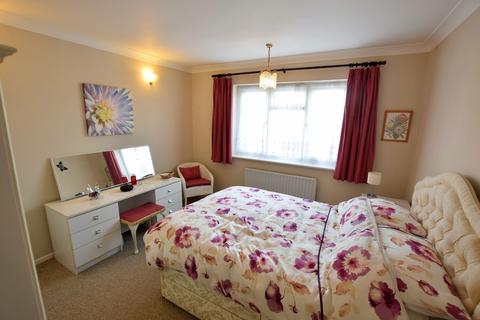 71 Crossways, Jaywick, Clacton-on-sea, CO15 2NG