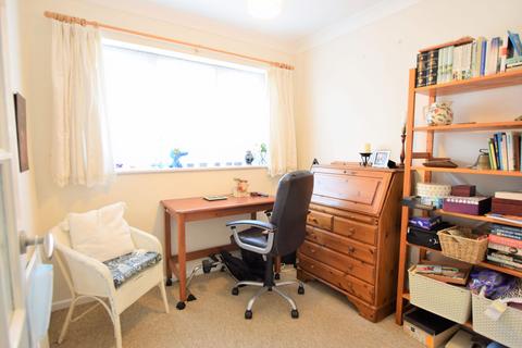 71 Crossways, Jaywick, Clacton-on-sea, CO15 2NG