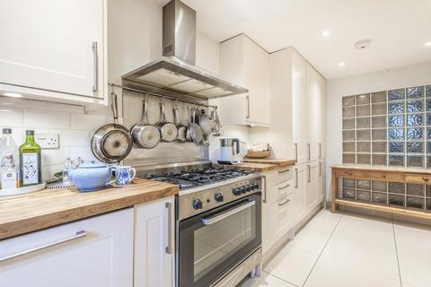 178a Lewisham Way, London, SE4 1UU