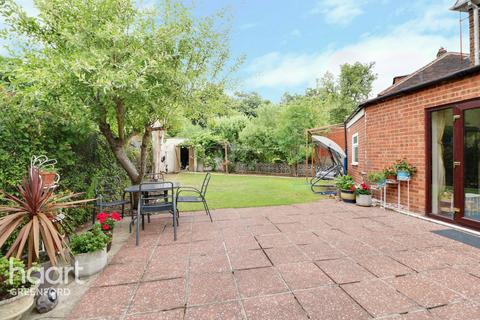 66 Sunley Gardens, Perivale, Greenford, UB6 7PE