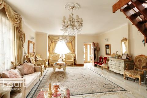 66 Sunley Gardens, Perivale, Greenford, UB6 7PE