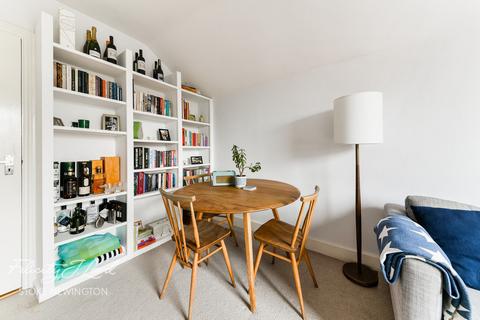 Flat C, 55 Alkham Road, London, N16 6XE