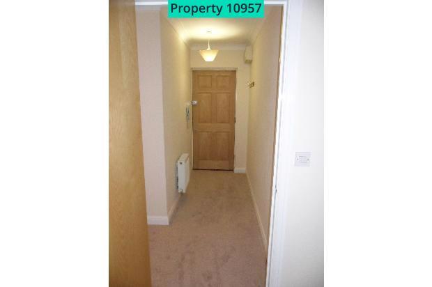 Hall to private entr