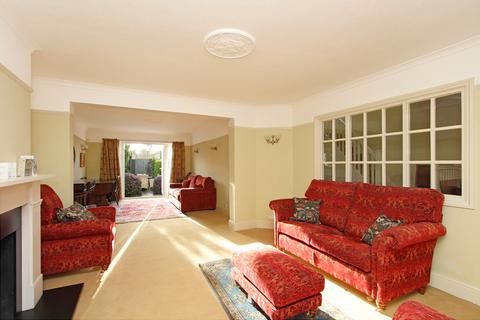 31 Queen Annes Gardens, Ealing, London, W5 5QD