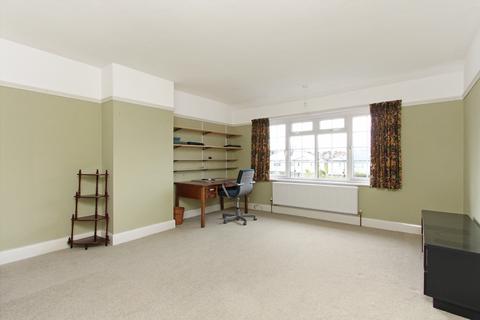 31 Queen Annes Gardens, Ealing, London, W5 5QD