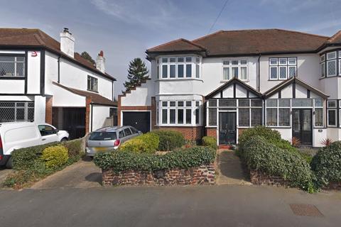 28 Repton Gardens, Romford, RM2 5LS