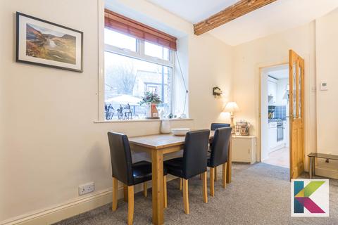 2 Lawton Square, Delph, Oldham, OL3 5DT