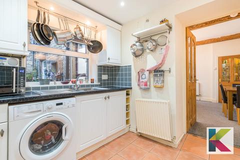2 Lawton Square, Delph, Oldham, OL3 5DT