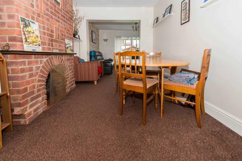 17 Burleigh Avenue, Wallington, SM6 7JQ