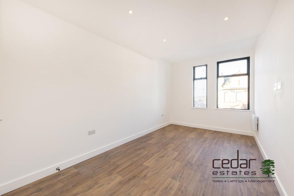 Princes Avenue, Finchley Central N3 1 bed flat £1,096 pcm (£253 pw)