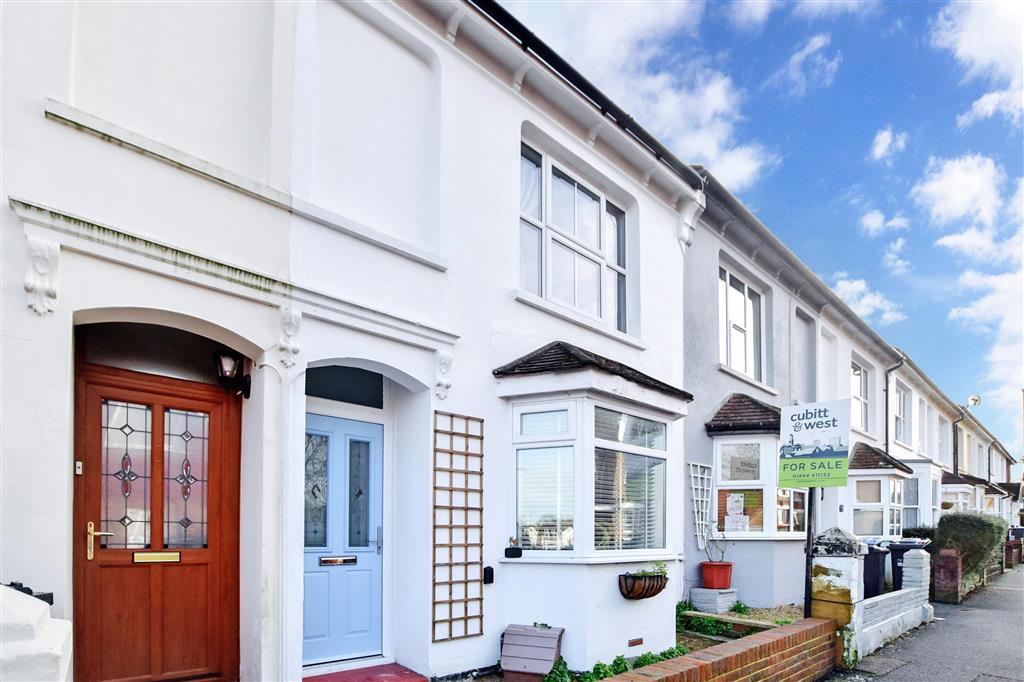Parklands Road, Hassocks, West Sussex 2 bed terraced house £350,000