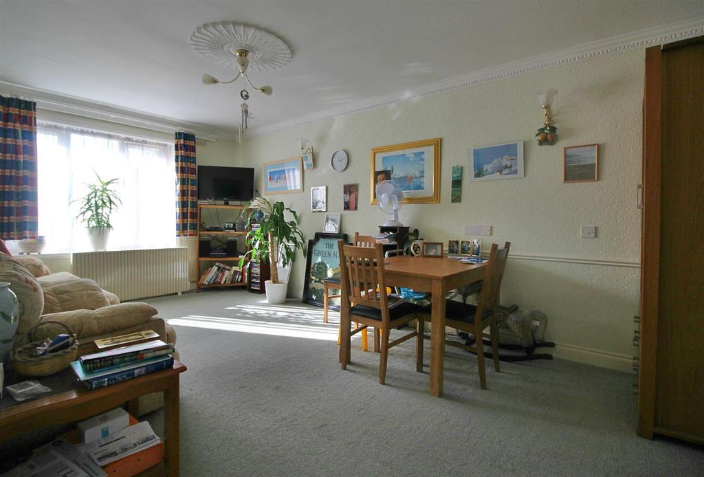 Park Avenue, Enfield 1 bed retirement property £187,000