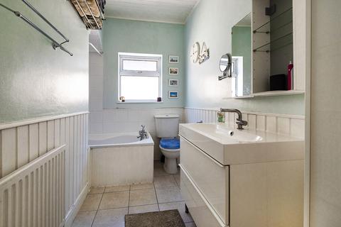 13 Harcourt Road, Bexleyheath, DA6 8AQ