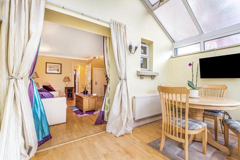 3 bedroom terraced house to rent, Stable Close,  City Centre,  OX1