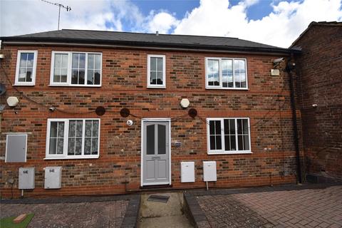 2 bedroom terraced house to rent, Dumfries Street., Luton, LU1