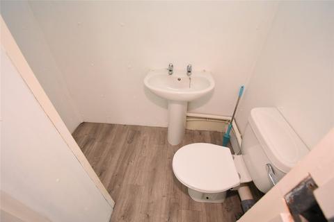 2 bedroom terraced house to rent, Dumfries Street., Luton, LU1